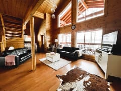 Villa Maaria olohuone