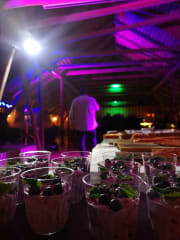 Jälkiruokia, taustalla Vinttiareena