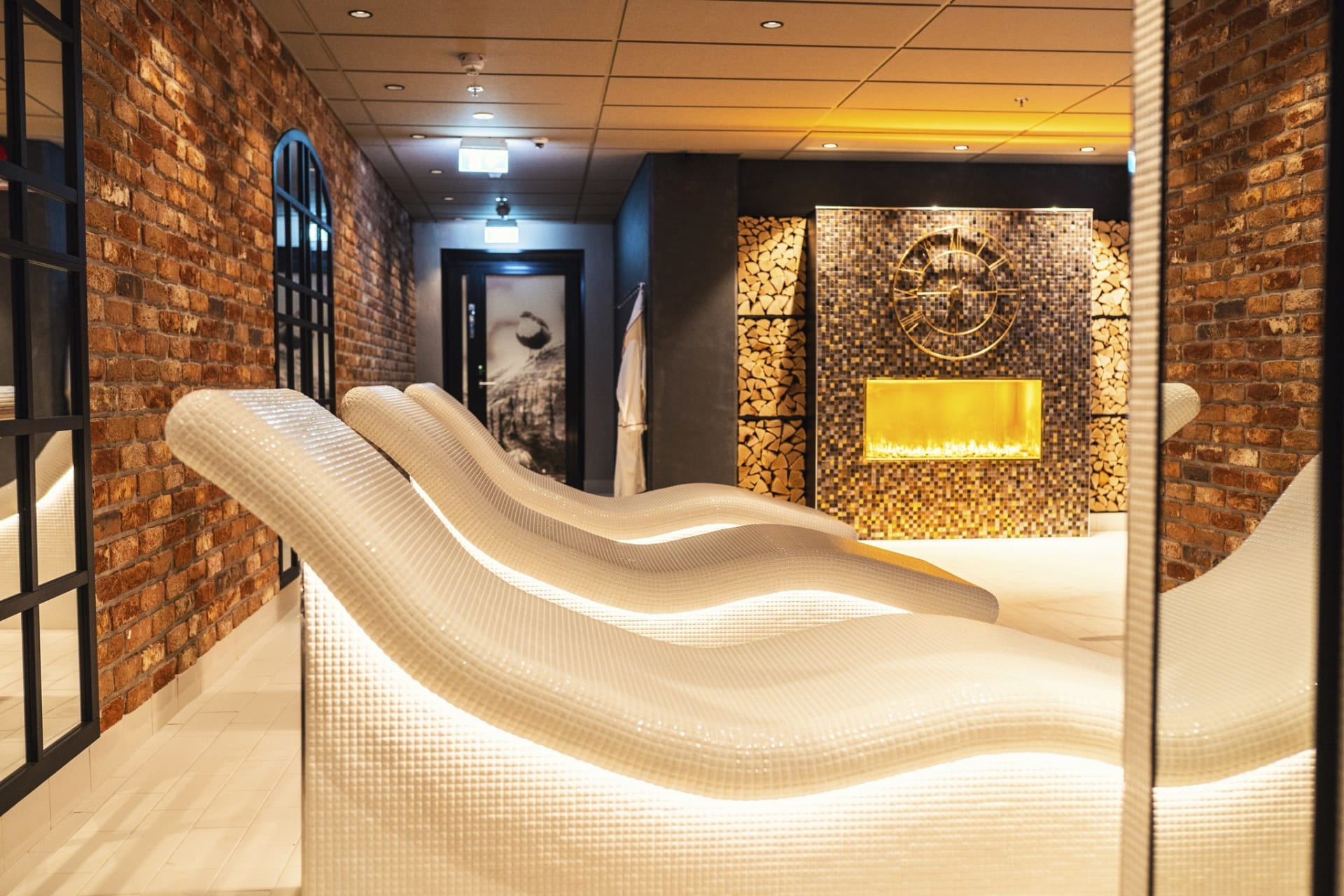 Heated chairs at Kimmel Spa for relaxation