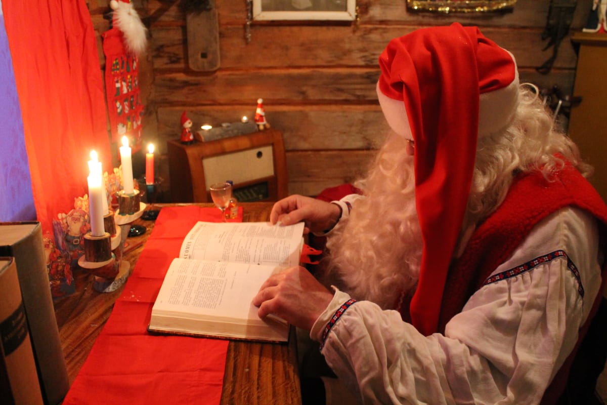 Visit Santa's Christmas Cabin in Levi!