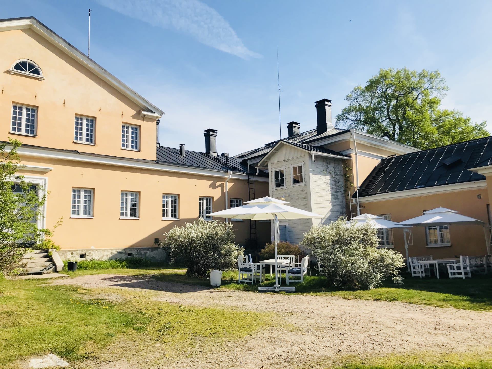 Inner cuort yard of the main building at Seili