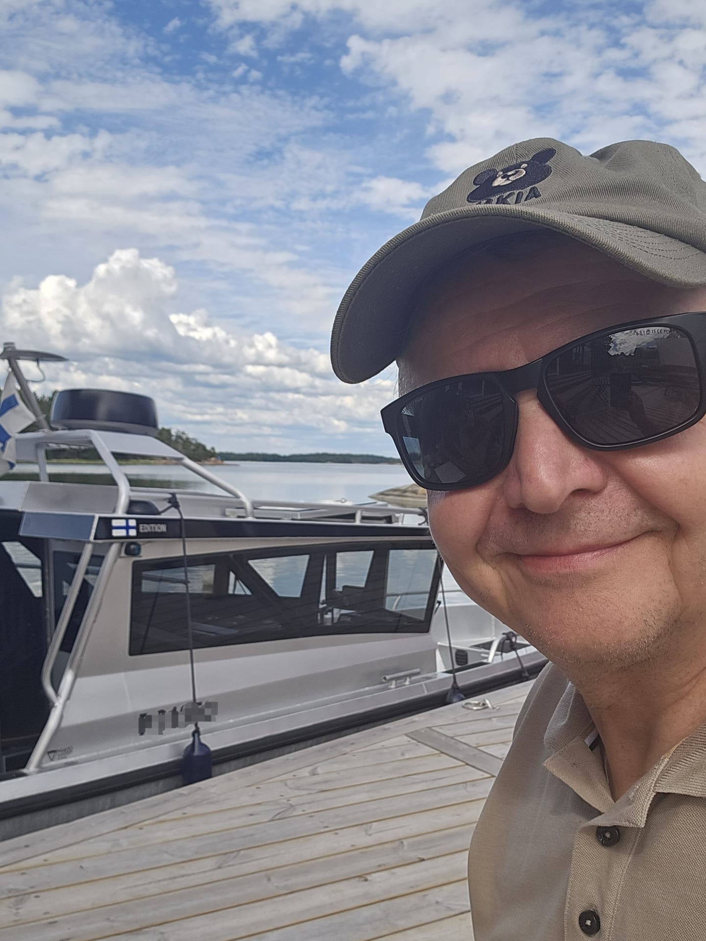 Klaus Laine, Laineilla taksiveneen kuljettaja