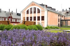 Tyrnävän Myllykirjasto kesällä