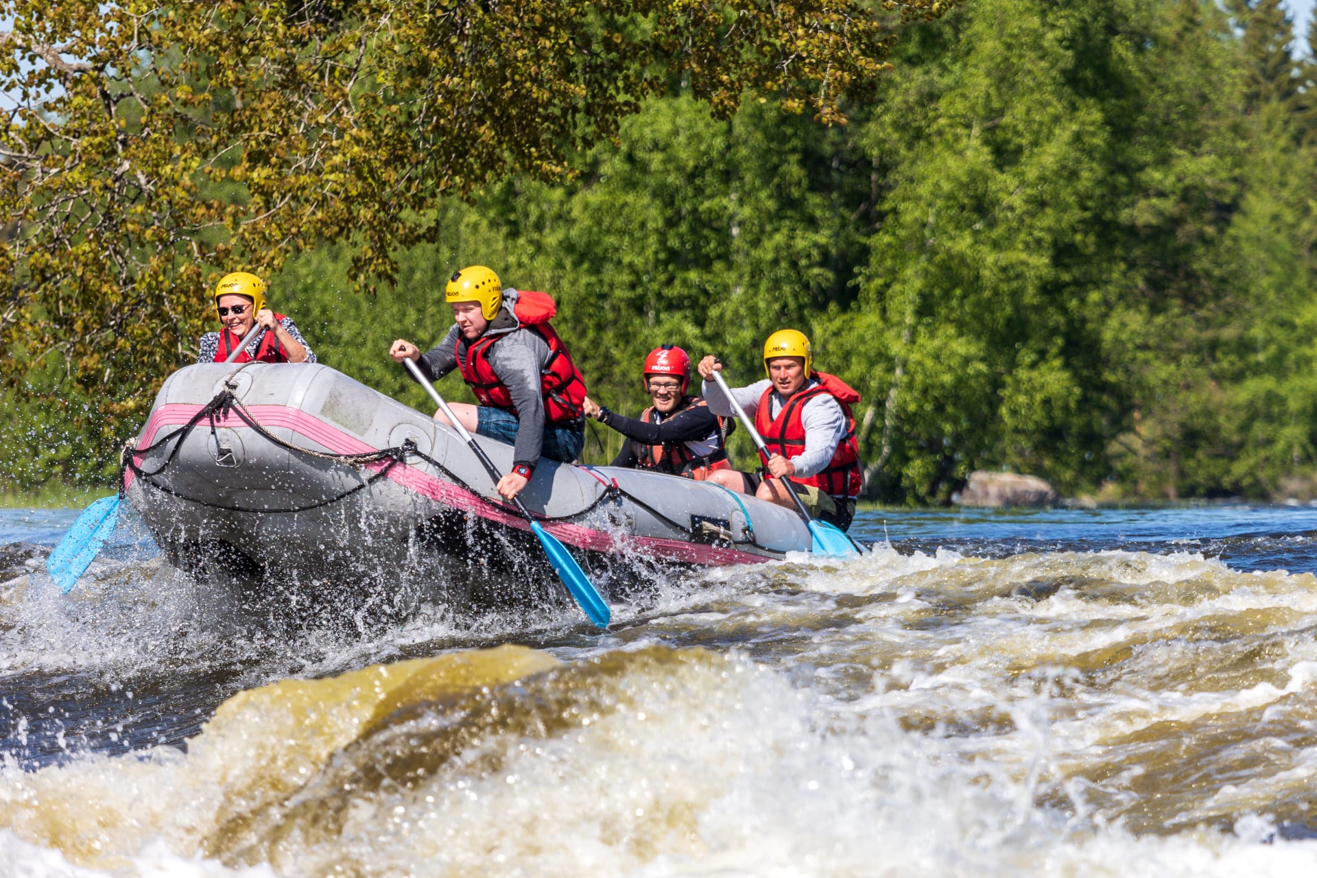 Koskenlasku / River rafting