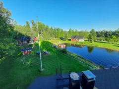 At Hannunluhta Holiday Cottages there is 3 cabins in the area.