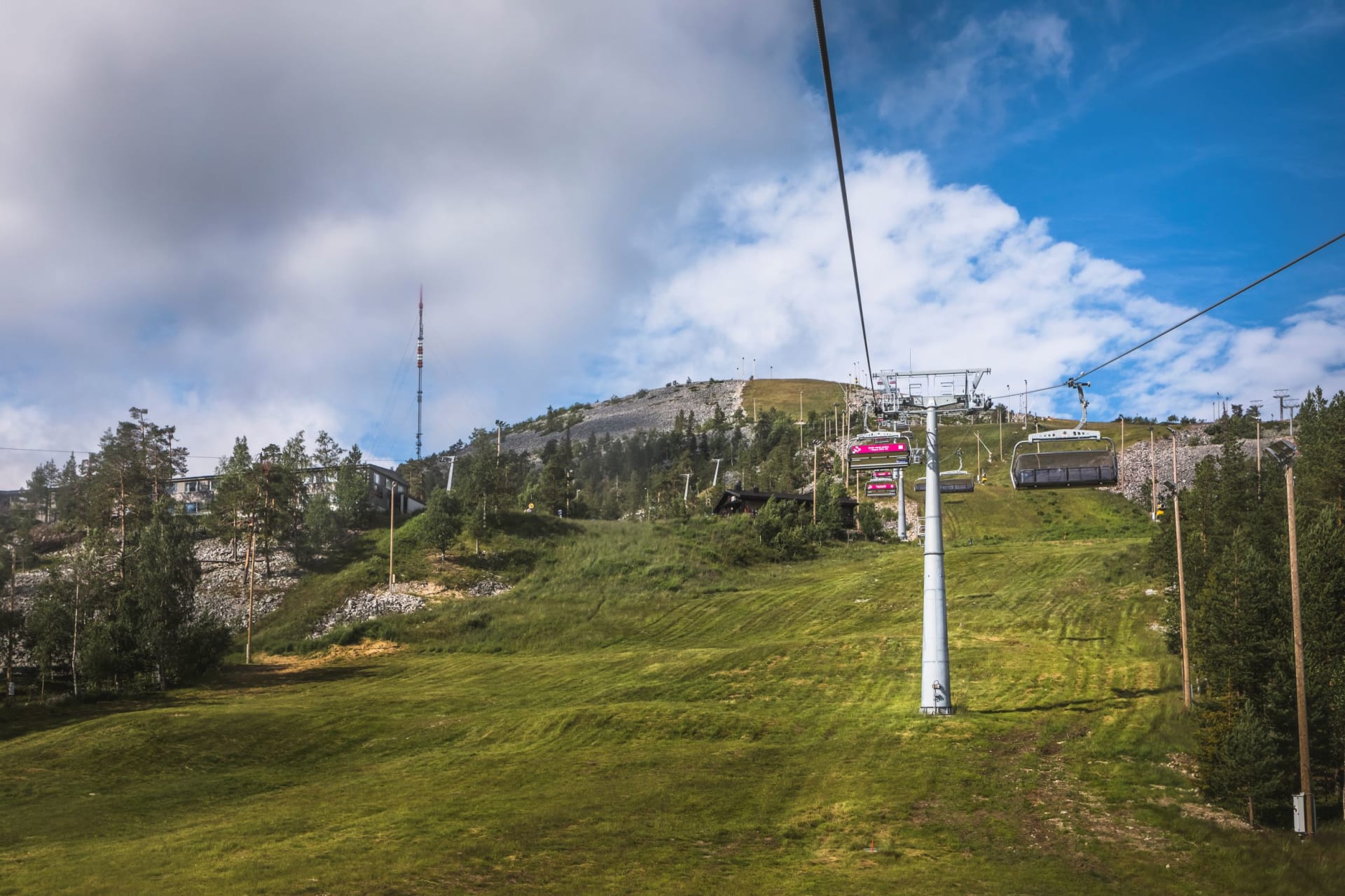 Pyhä scenic lift ride