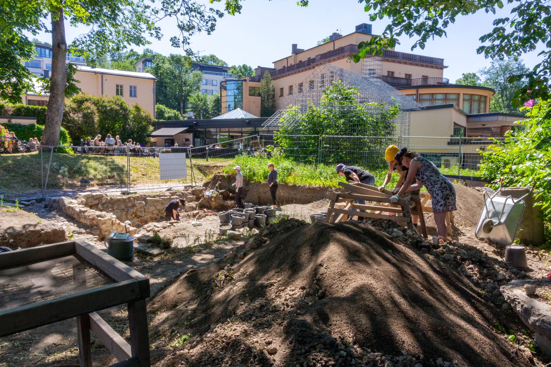 Aboa Vetus Ars Nova is the only archaeological museum in Finland. The museum’s archaeological research on the site is still ongoing and people can take part in many ways.  Aboa Vetus Ars Nova is the only archaeological museum in Finland. The museum’s archaeological research on the site is still ongoing and people can take part in many ways.