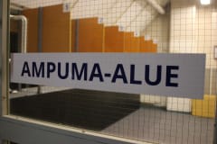 Lajikokeilu sisäampumaradalla, Lahti