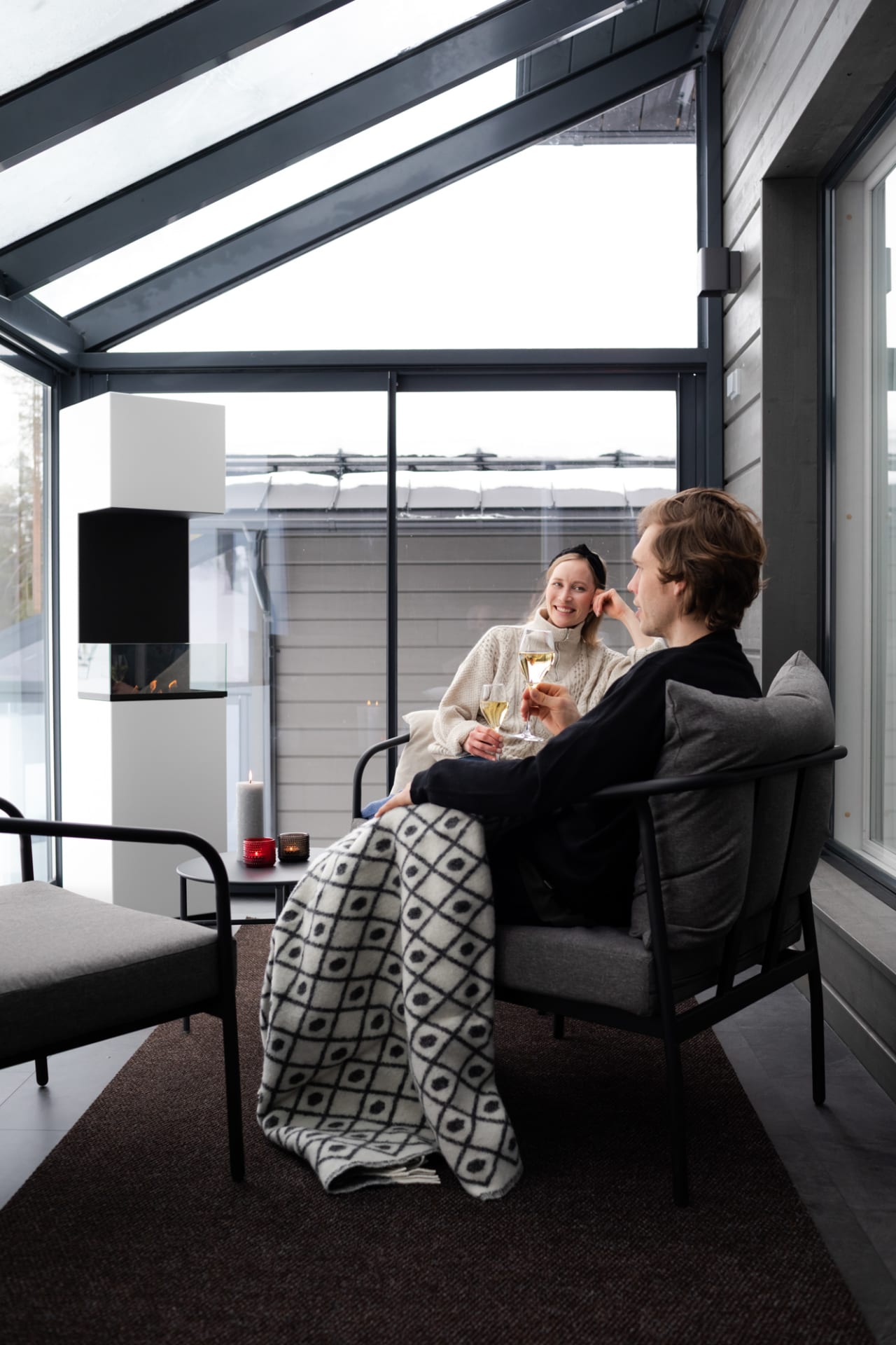 Glass terrace at Parkside Pyhä Apartments