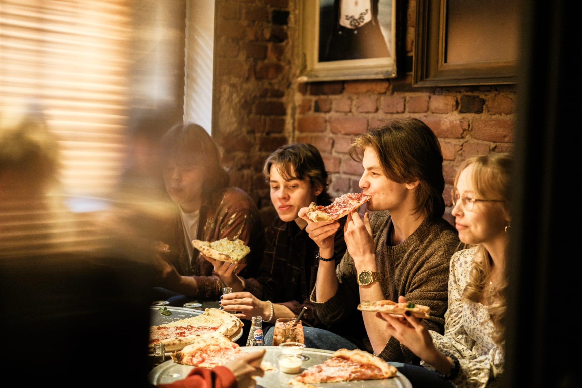 Valitse suosikkislaissisi ja nauti pizzat kavereiden kanssa!