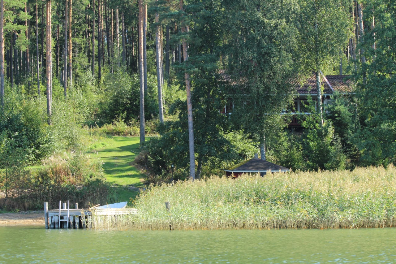 Merenrantahuvilaan Näsinlinna mahtuu 8-10 henkeä.