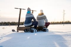 eLyly, maailman ensimmäinen sähköinen lumiskootteri. eLyly, the worlds first electric snow scooter.