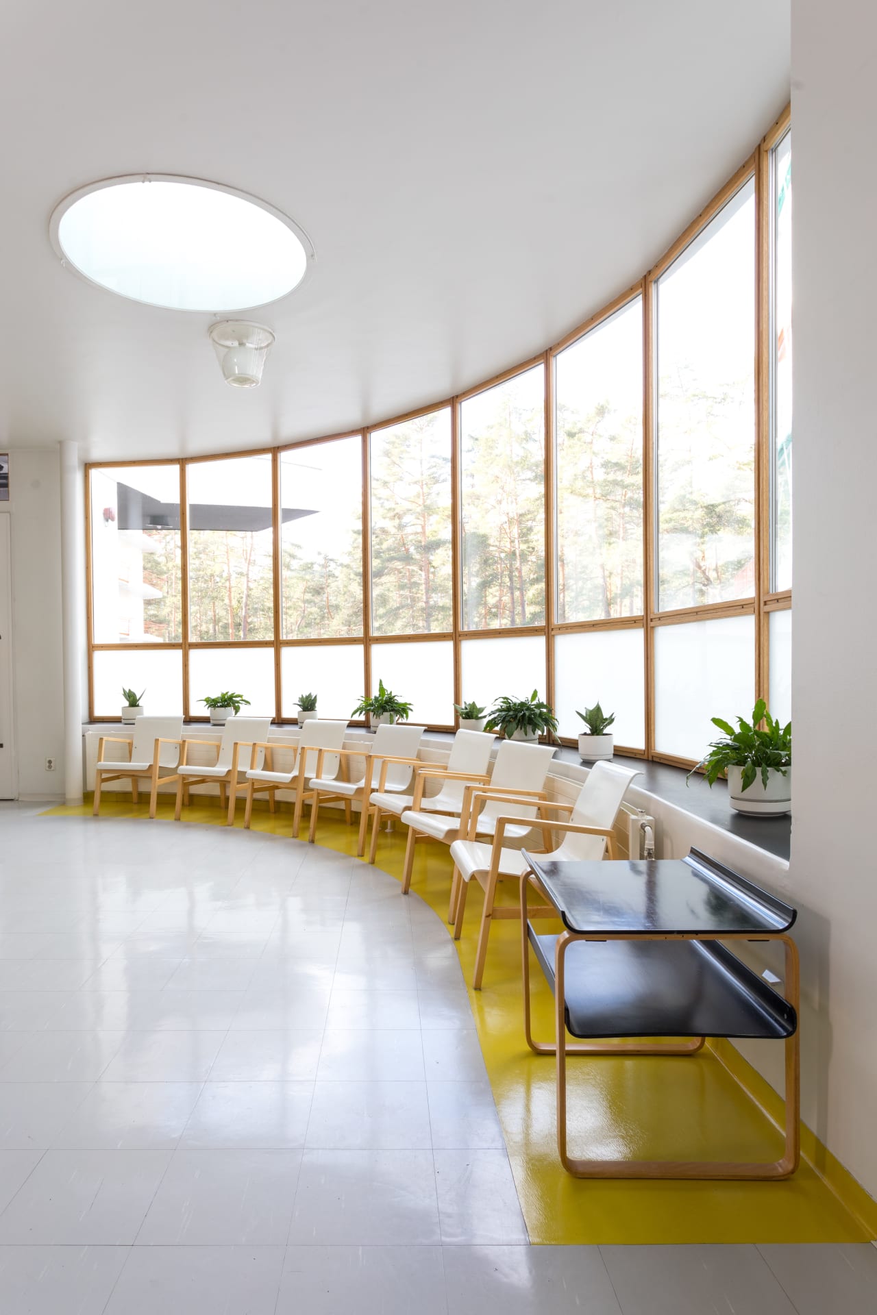 Paimion parantola päärakennuksen aula
