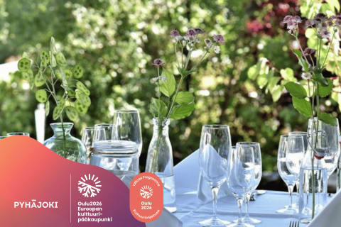 Yhteinen juhlapöytä