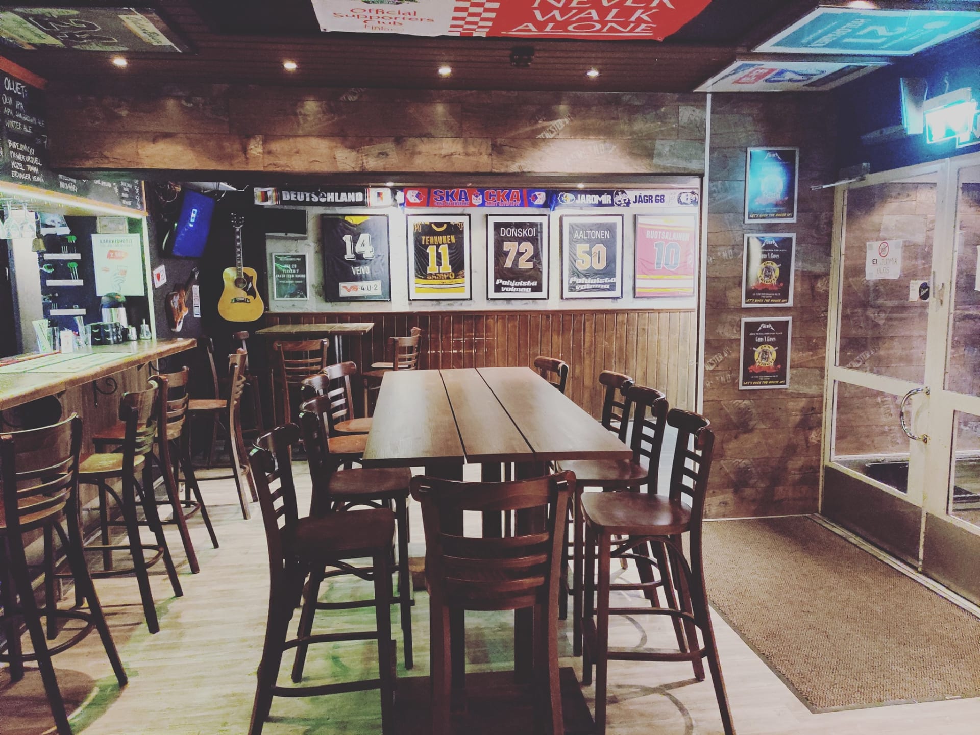 Darts ja karaokebaari Oulussa
