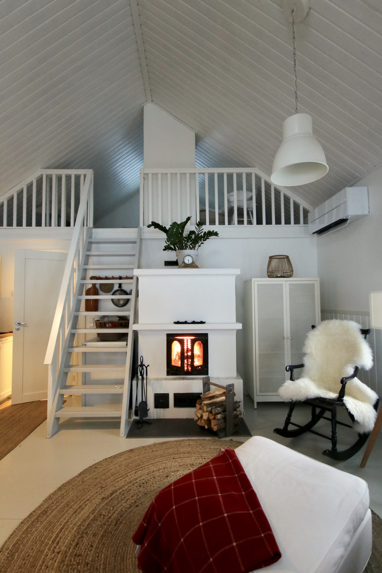 Beach House is cozy and tempting all year round.