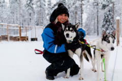 Petting and meeting the huskies in Apukka Resort.
