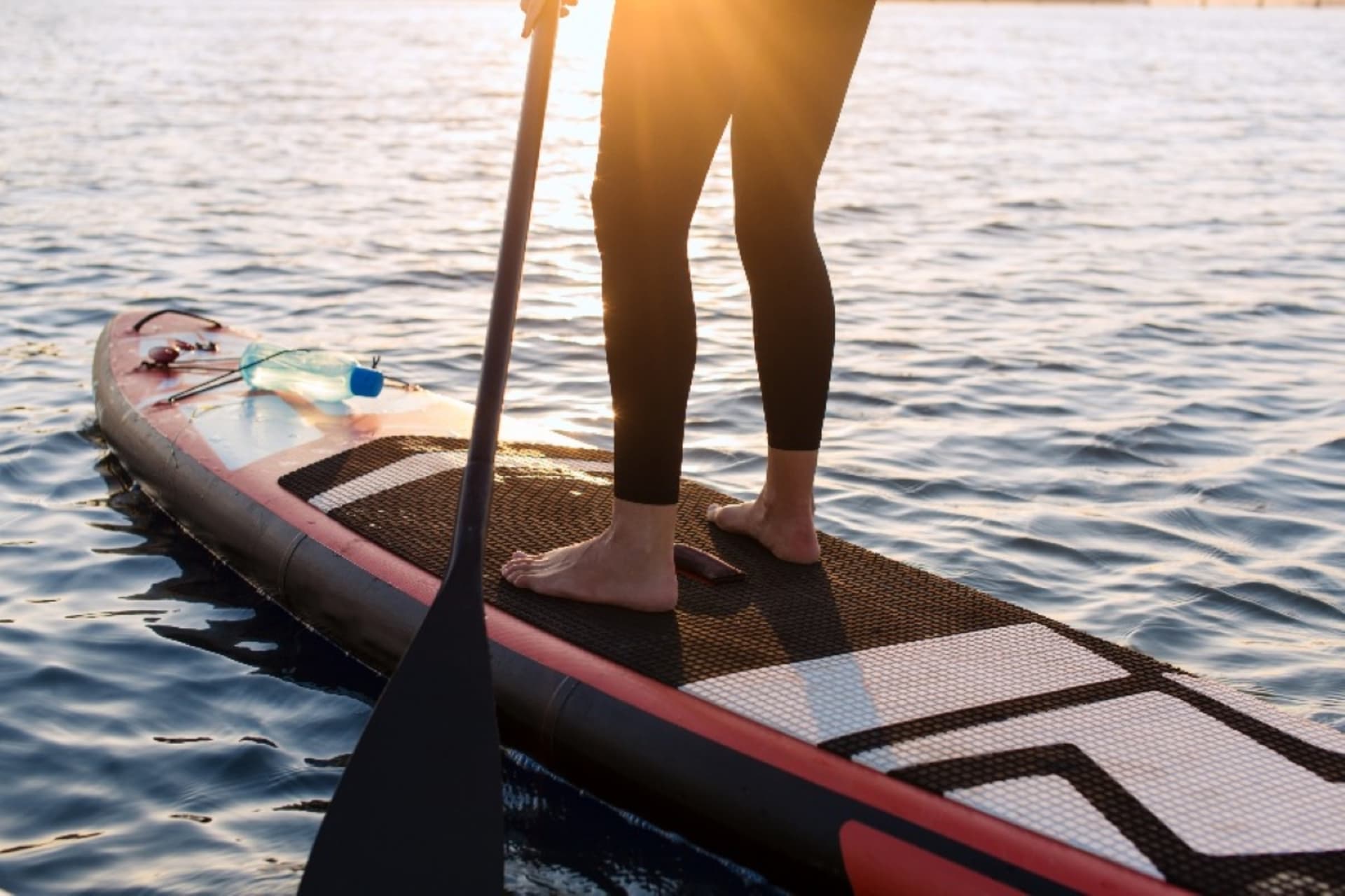 SUP-lautailija järvellä