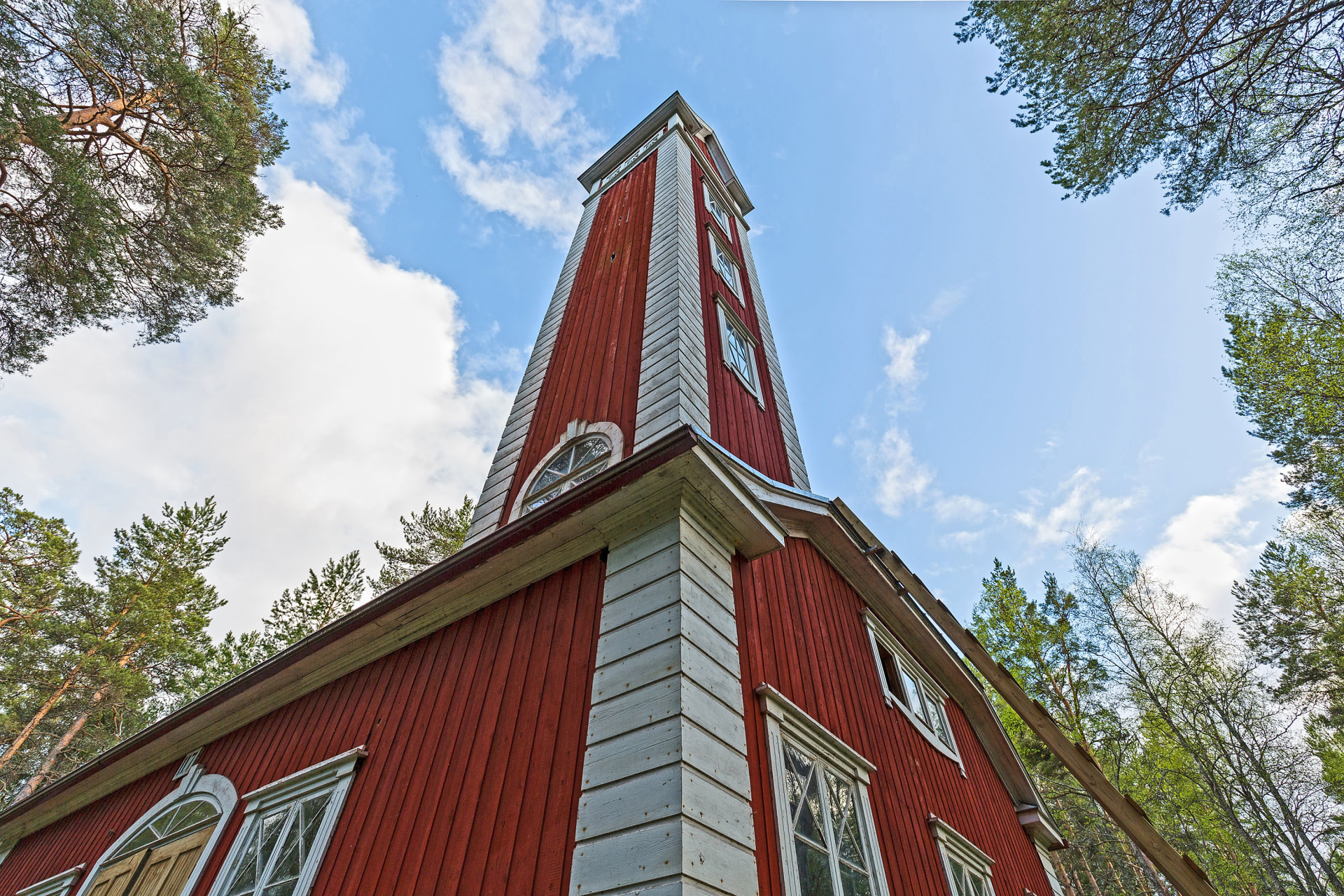 Varjakka island fire station.