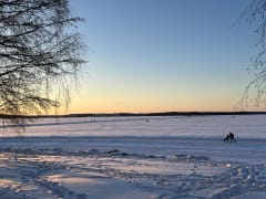 Loft-huoneisto 1-8 hengelle Tampereen keskustassa järven rannalla