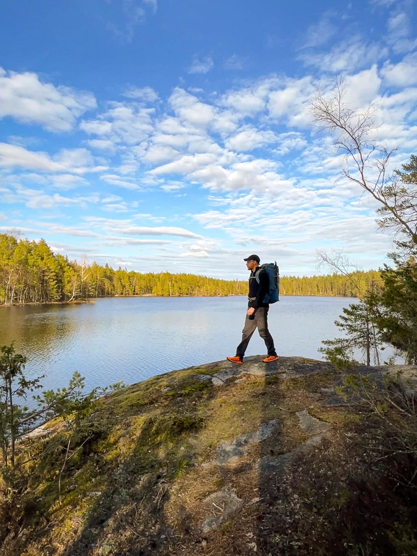 Hiking by the best lakes in Helsinki region