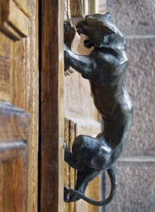 The unique doorhandle is by the artist Greta Dahlstöm.