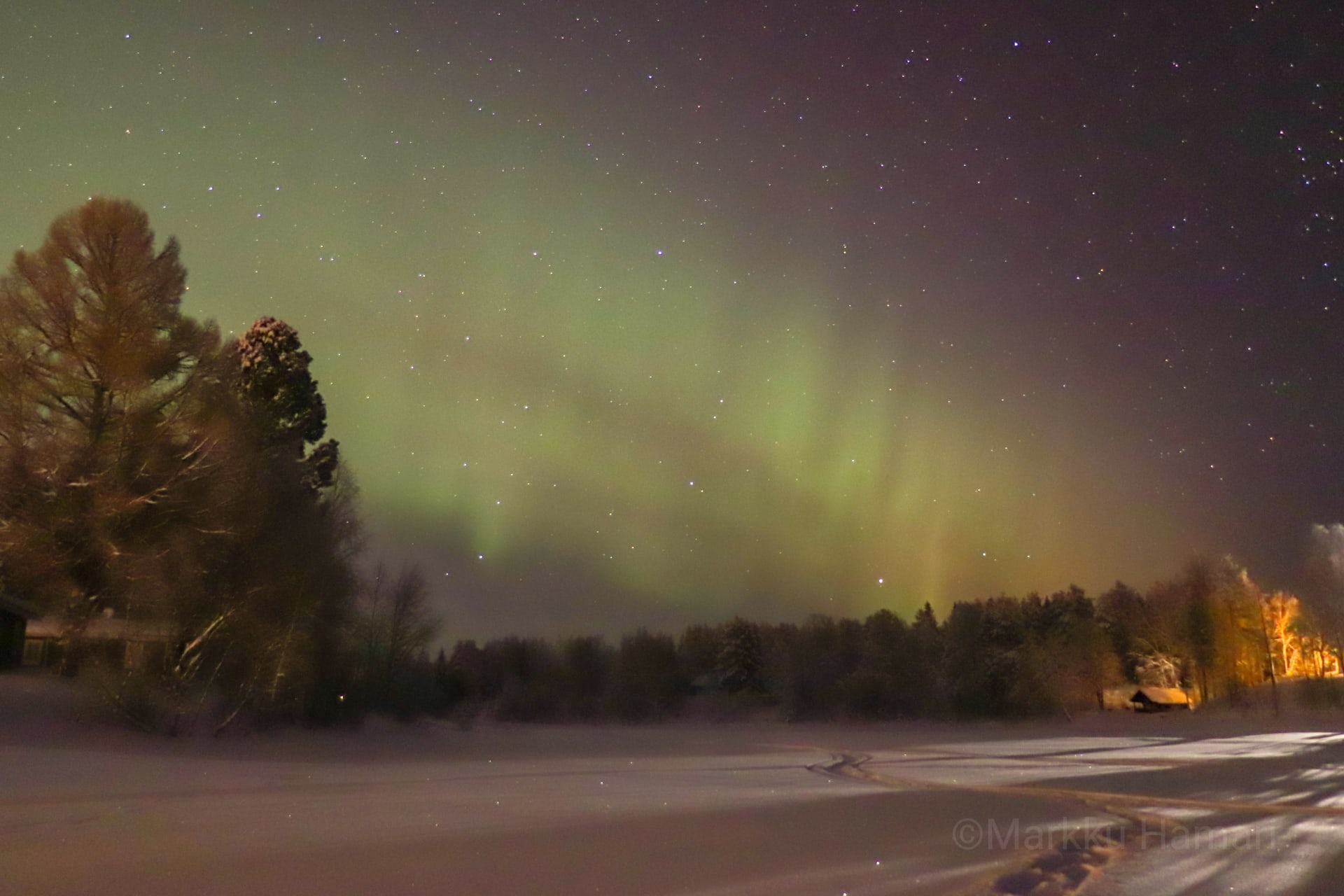 By night Auroras