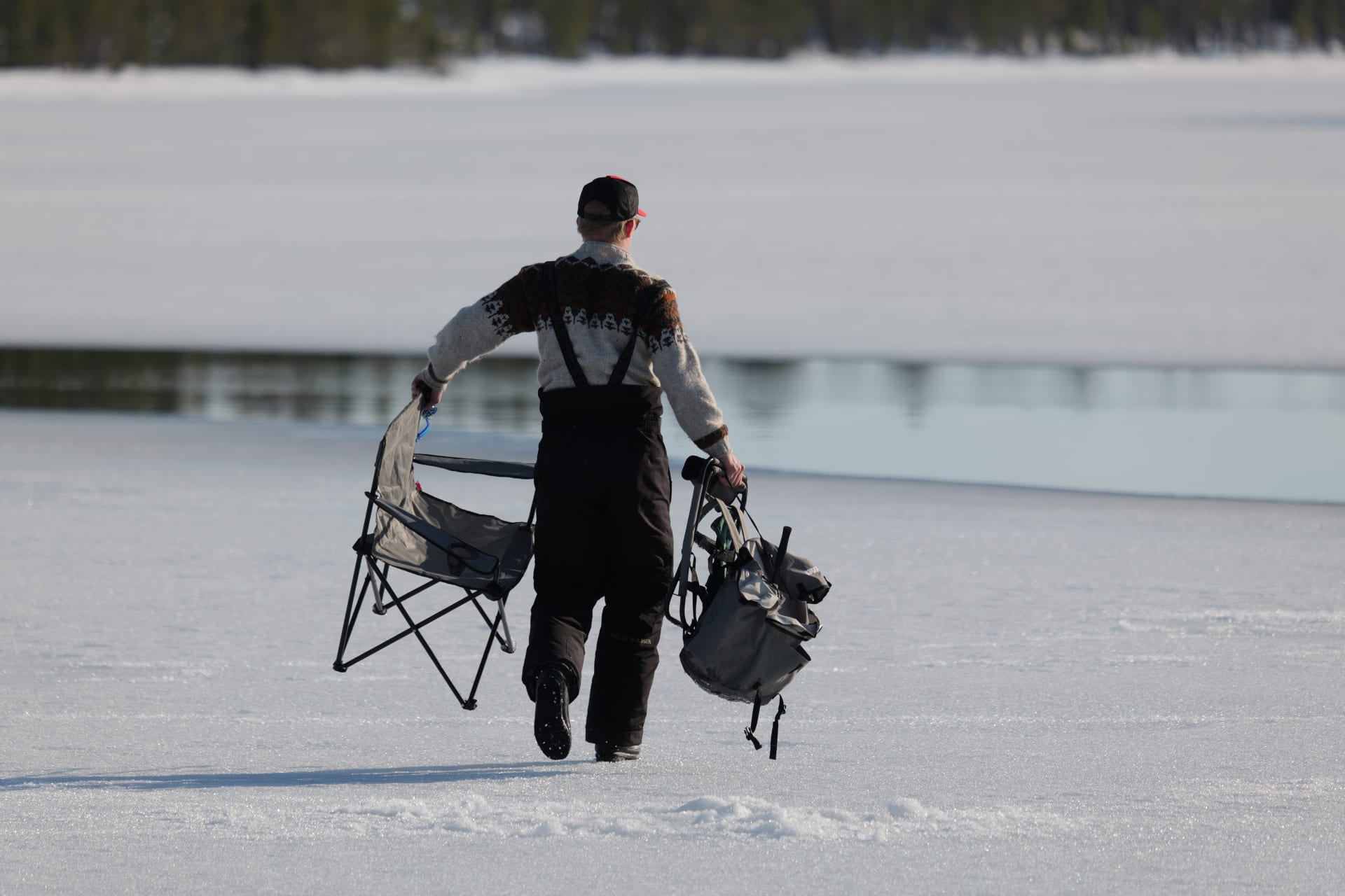 Oulu ice fishin safari