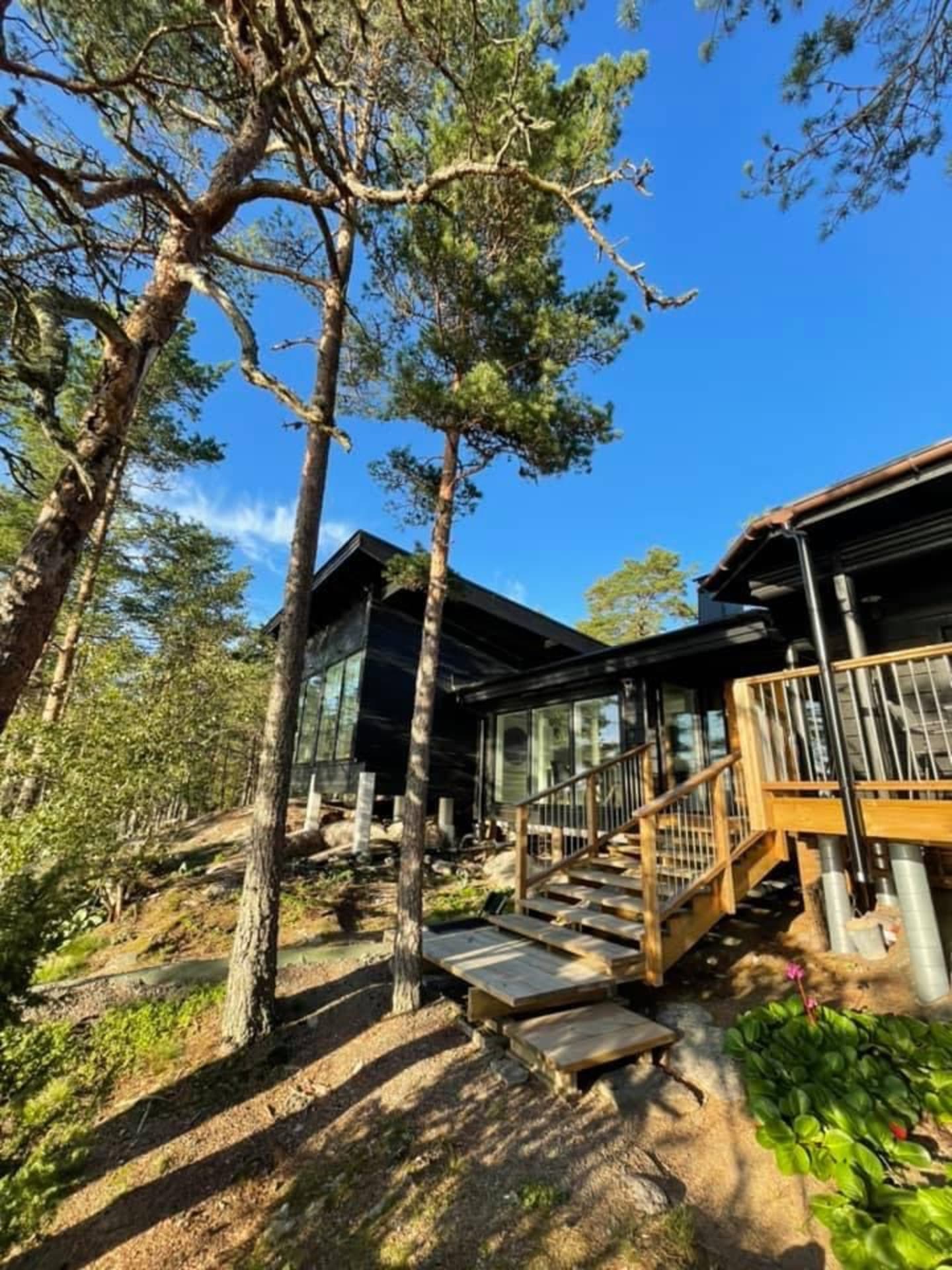 Julkisivukuva kesällä Julkisivukuva kesällä