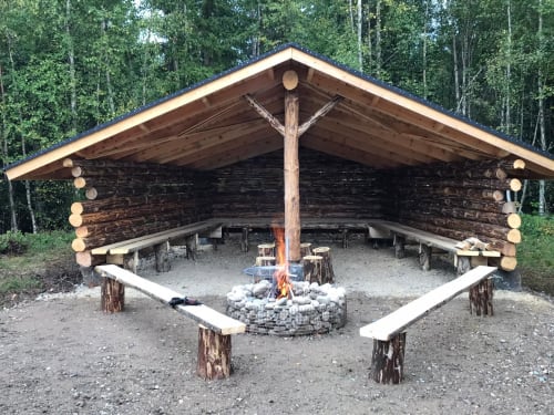 Vuokraa laaja aidattu metsäalue itsellesi retkeilykäyttöön