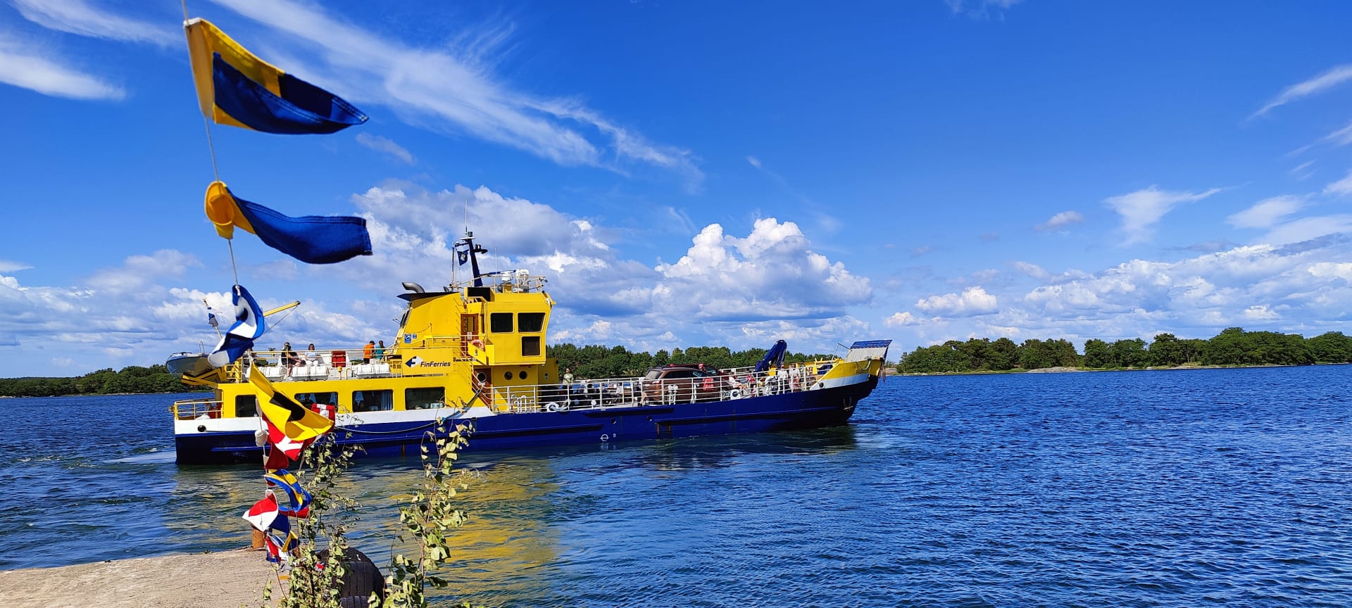 Alus joka kuljettaa matkustajat