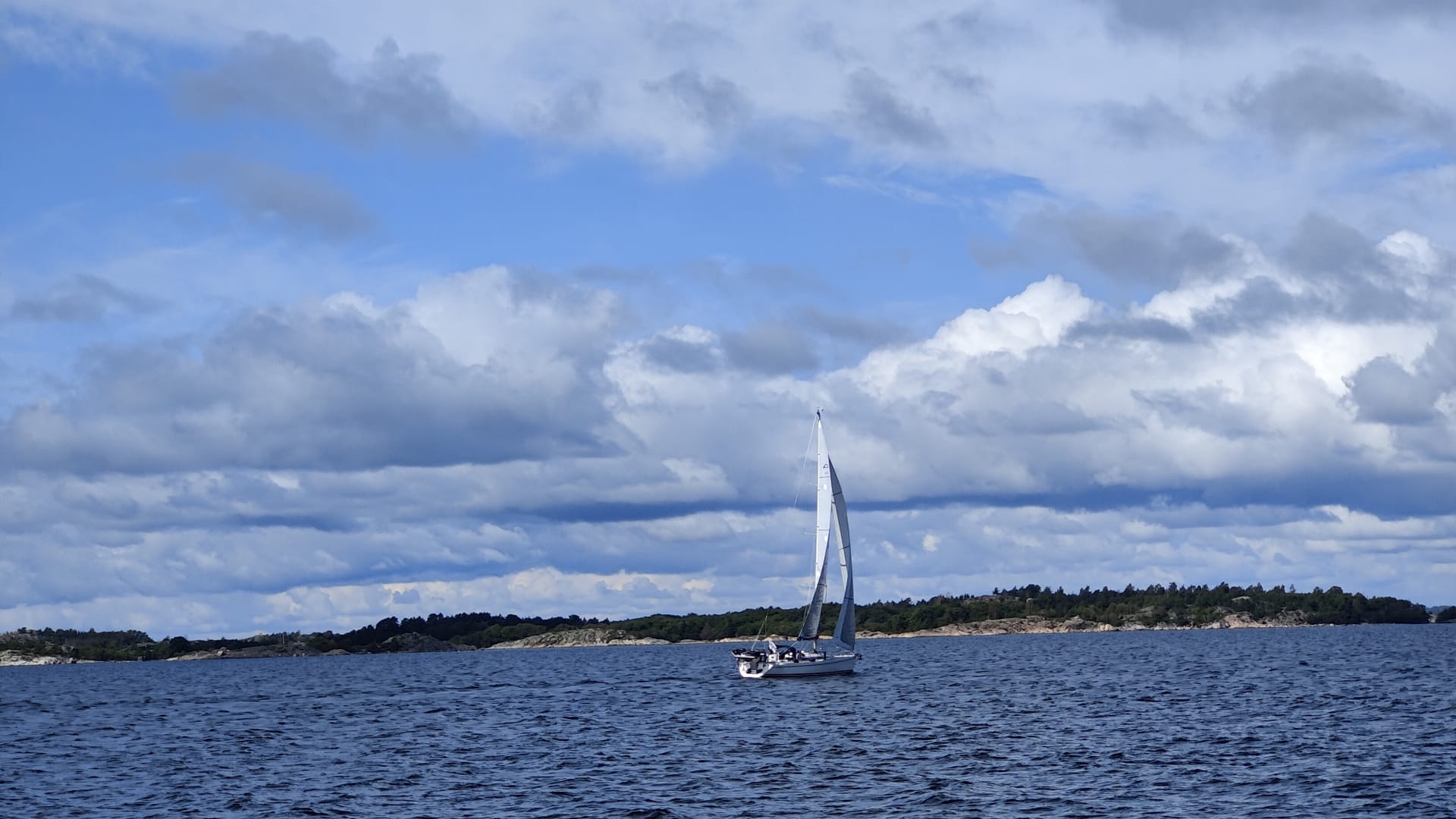 Purjealus merellä Purjealus merellä