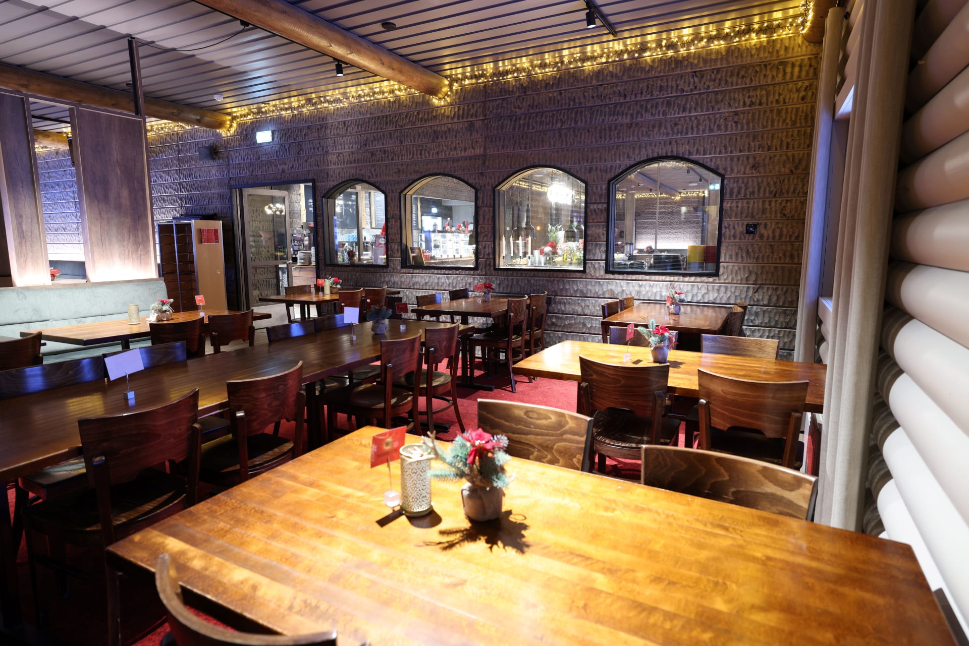 Christmas House Restaurant and Coffee Bar