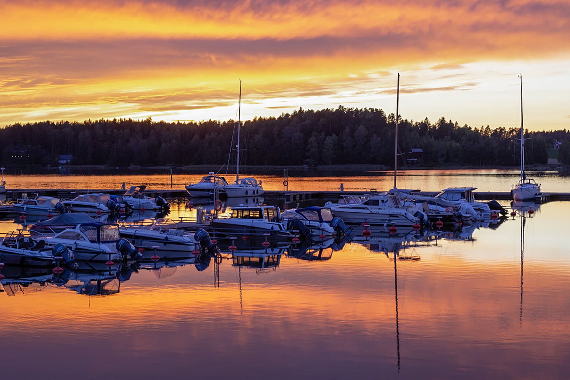 Amazing sunset at the Mathildan Marina harbor 