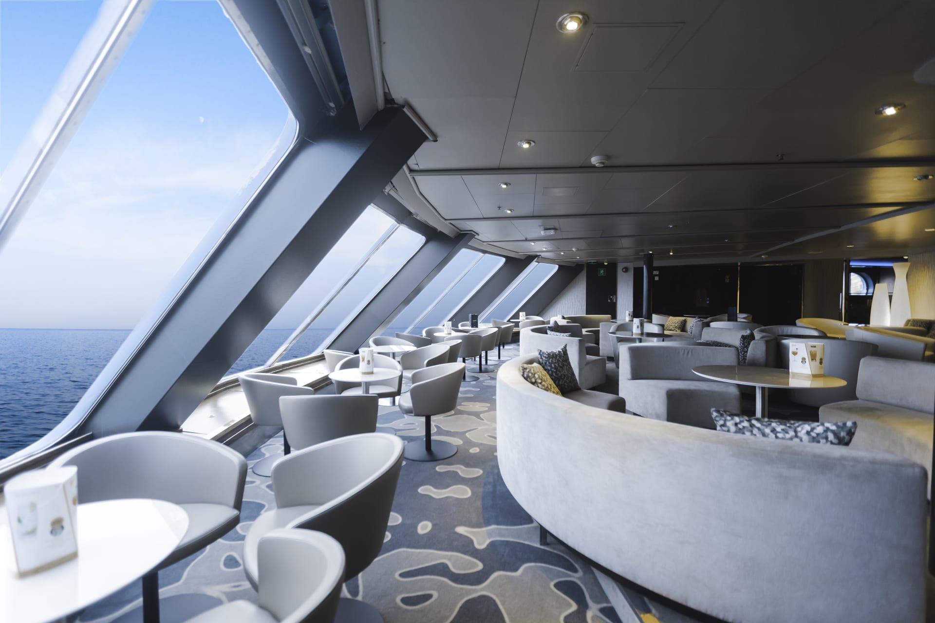 Seaview lounge