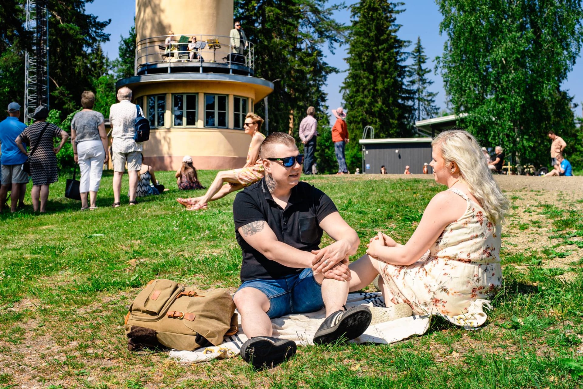 People having a picnic at Kirkkoharju Observation Tower