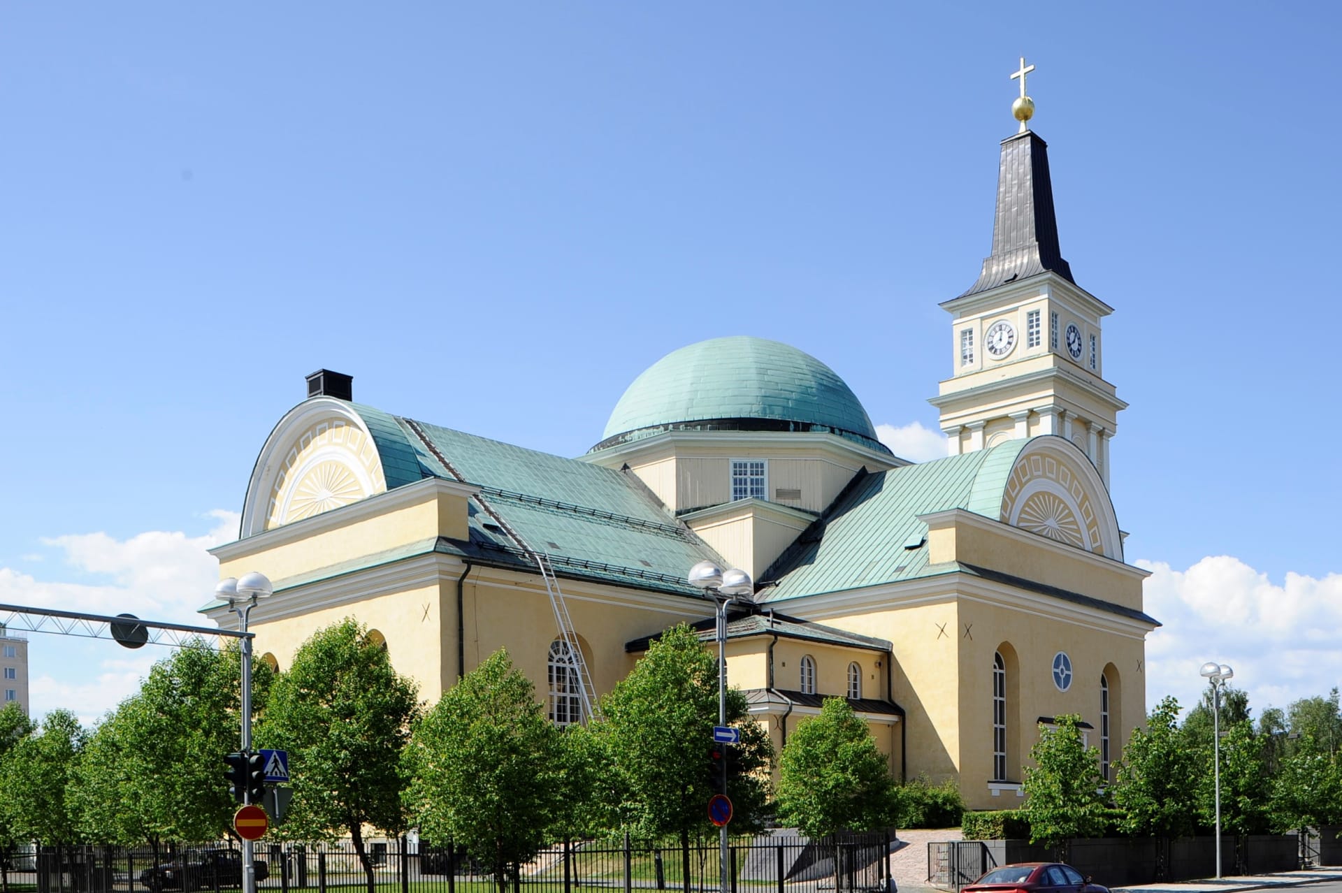 Oulu cathedral from outside.