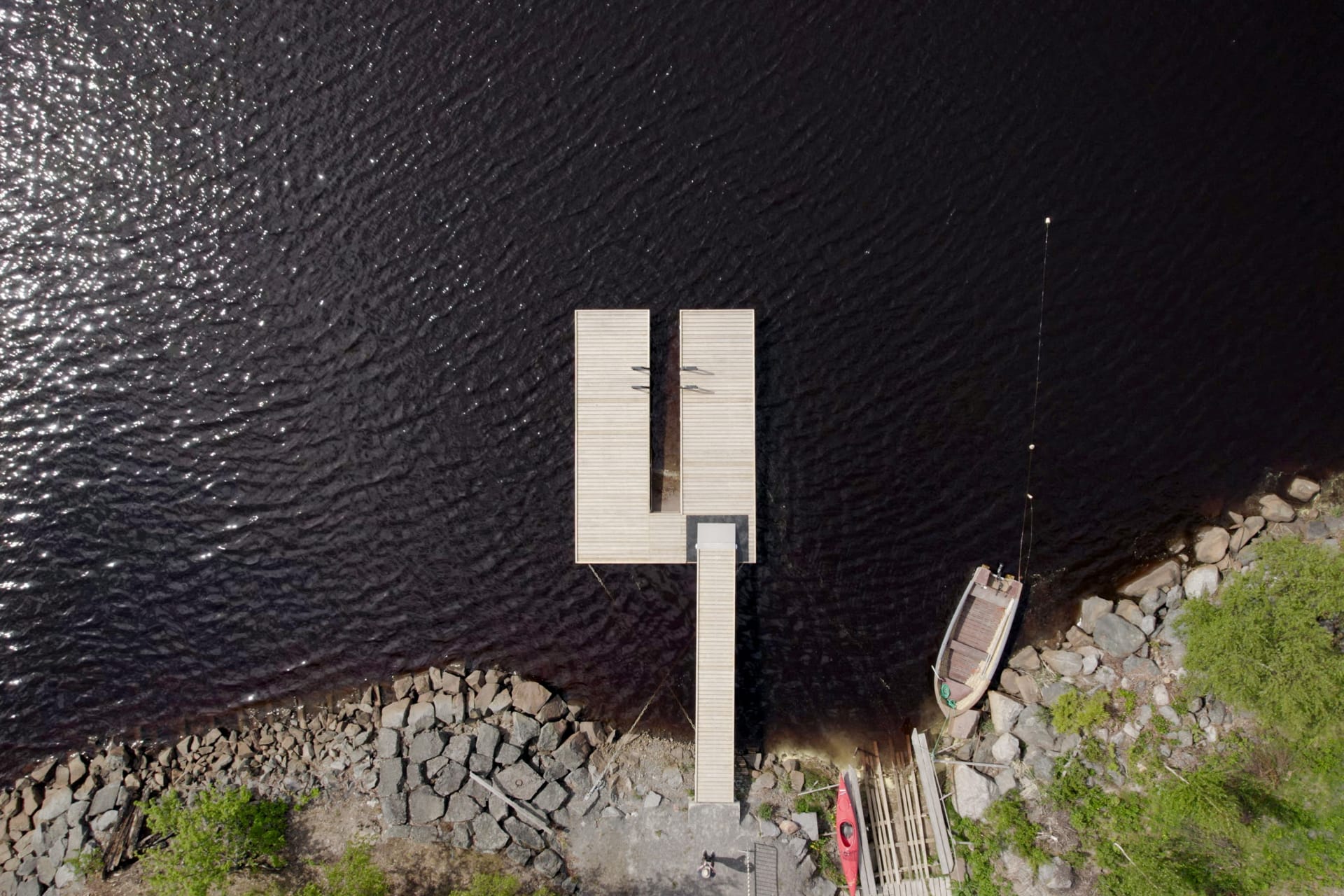 Accessible kayaking pier