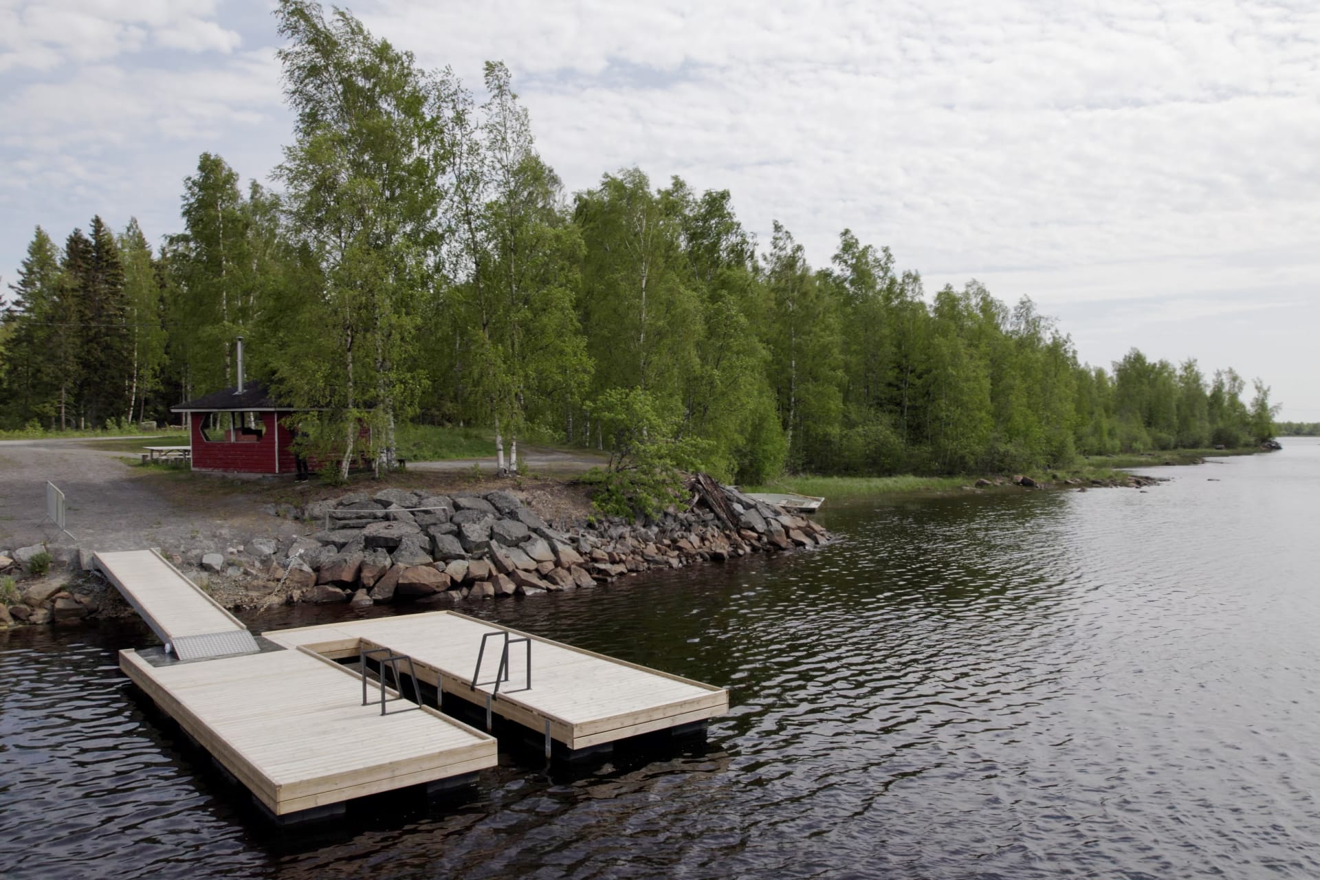 Accessible kayaking pier