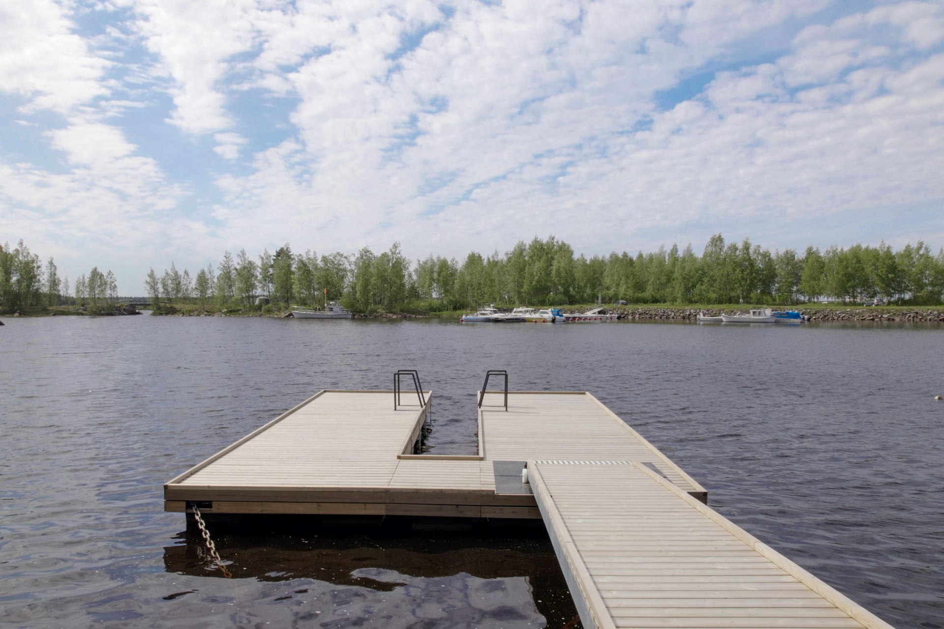 Accessible kayaking pier