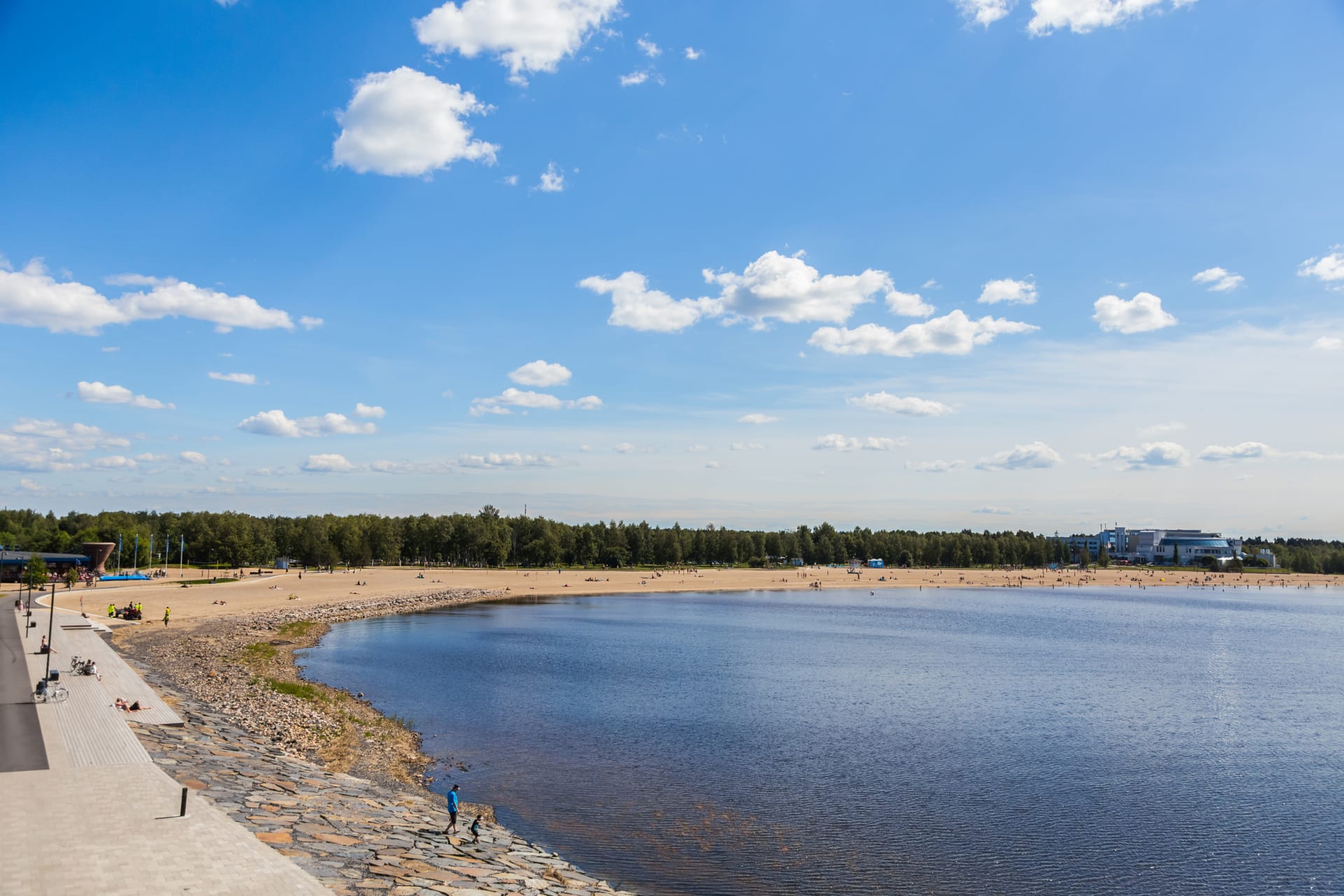 Long sandy beach of Nallikari in Hietasaari island