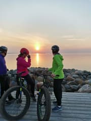spot the sunset by fatbike