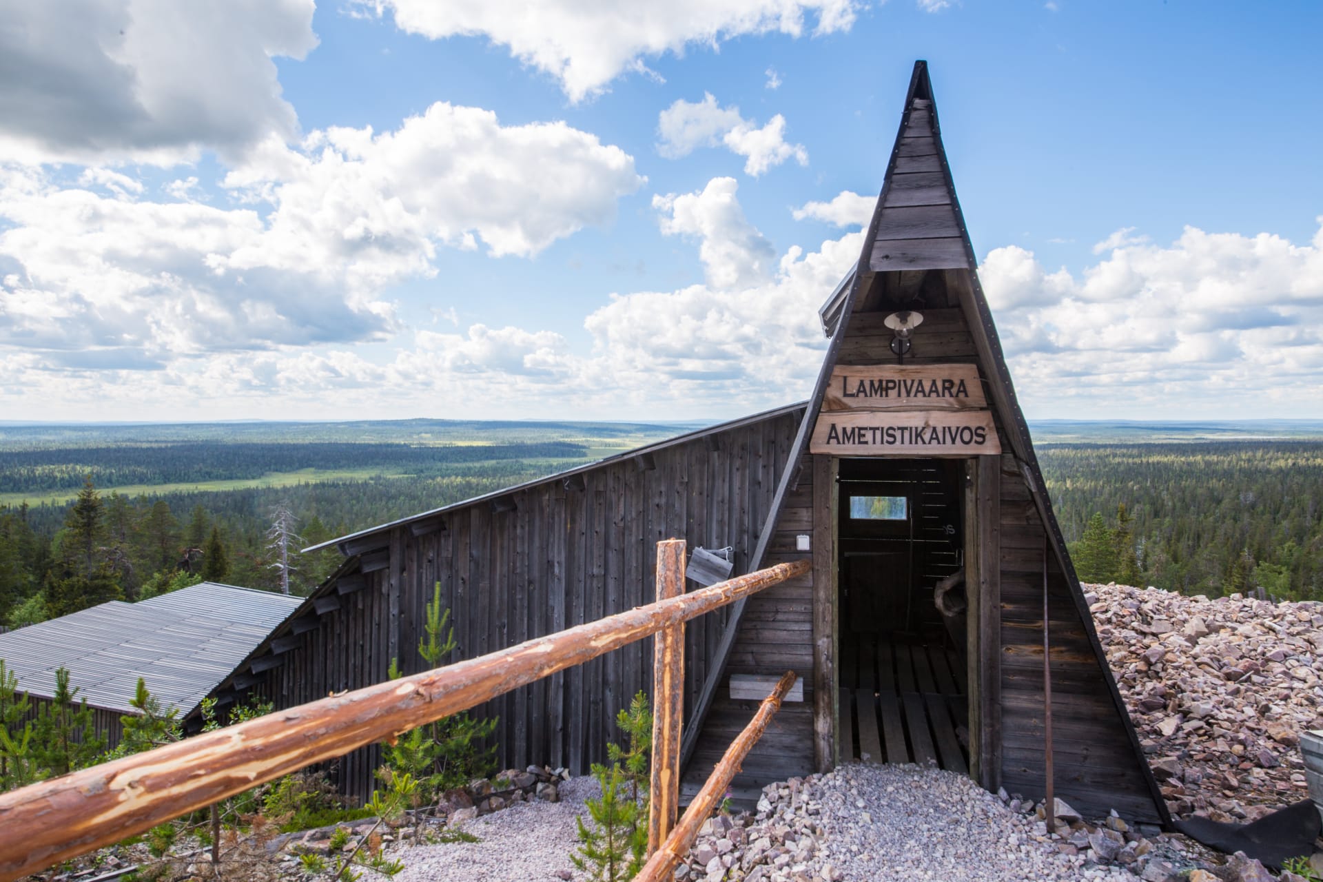 The entrance to amethyst mine