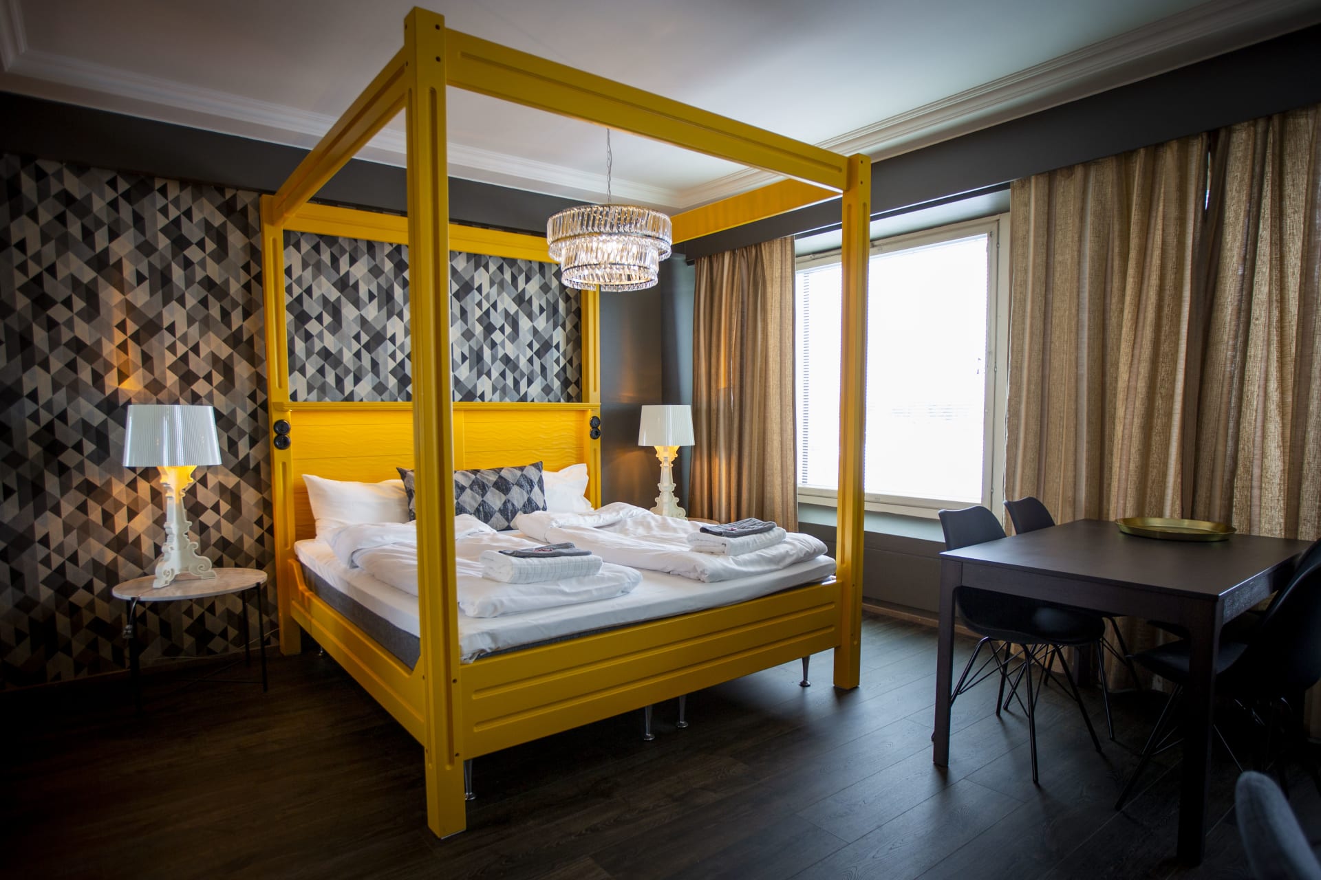 king size bed