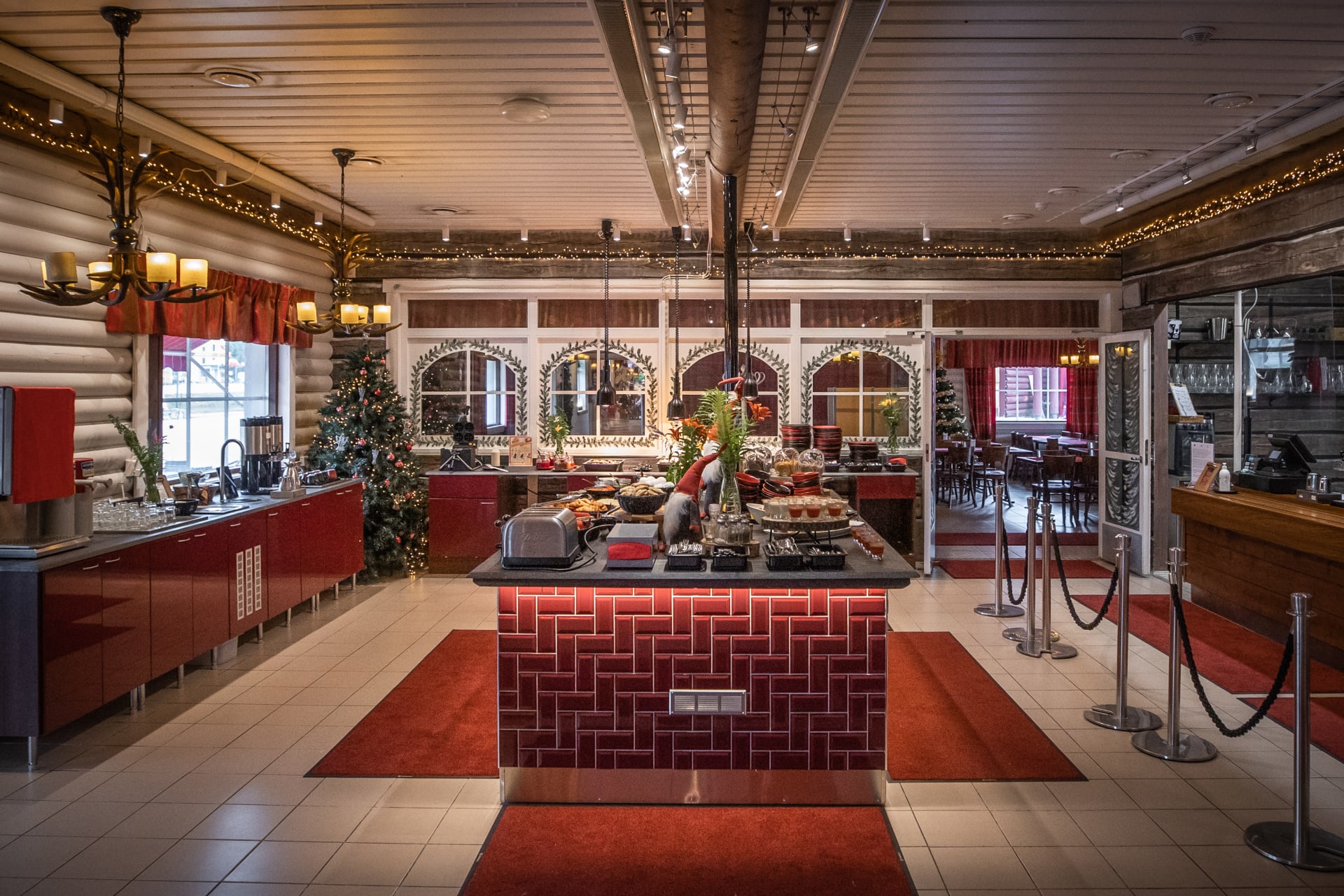 Christmas House Restaurant and Coffee Bar