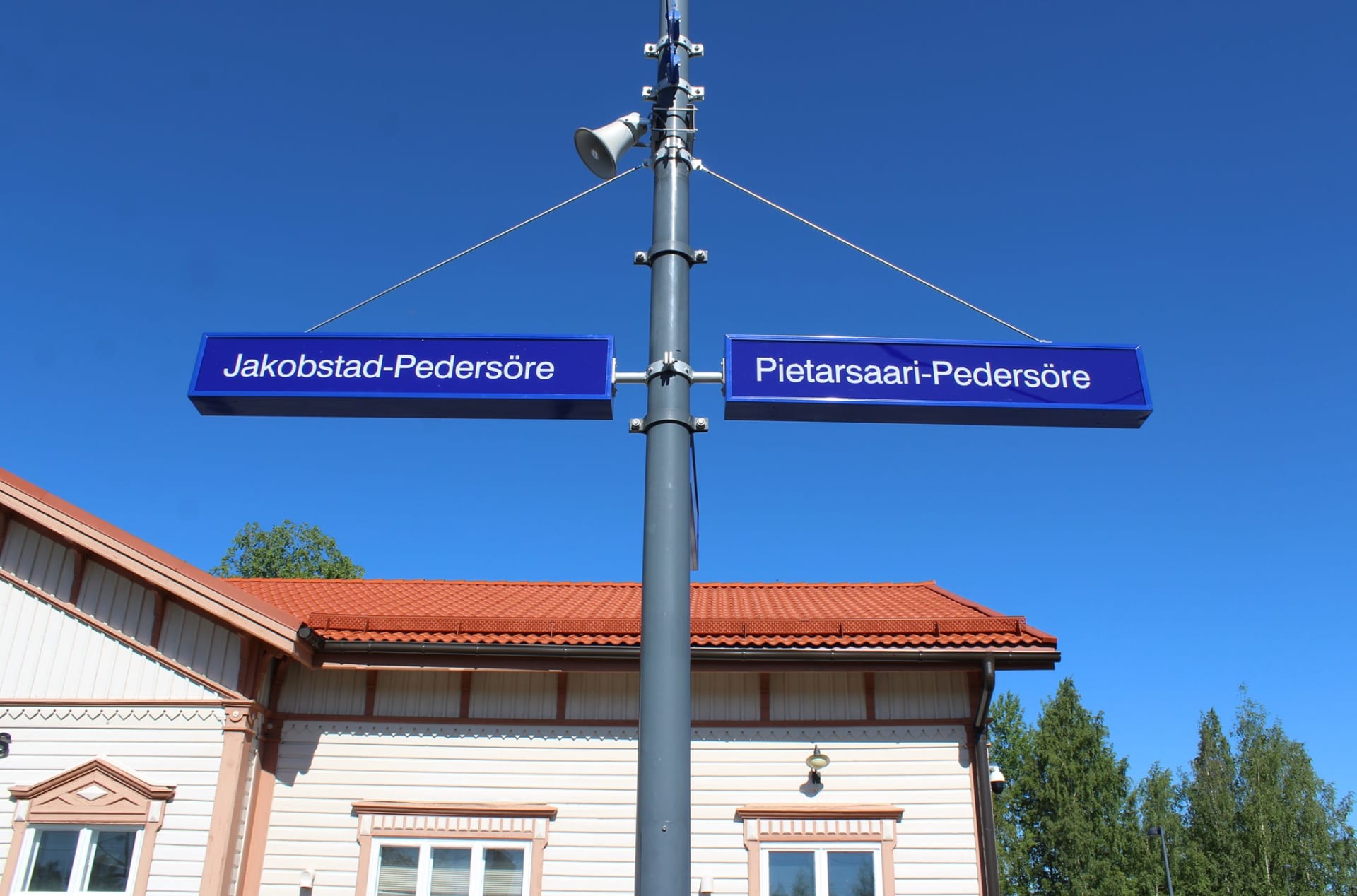 Pietarsaari-Pedersören rautatieasema