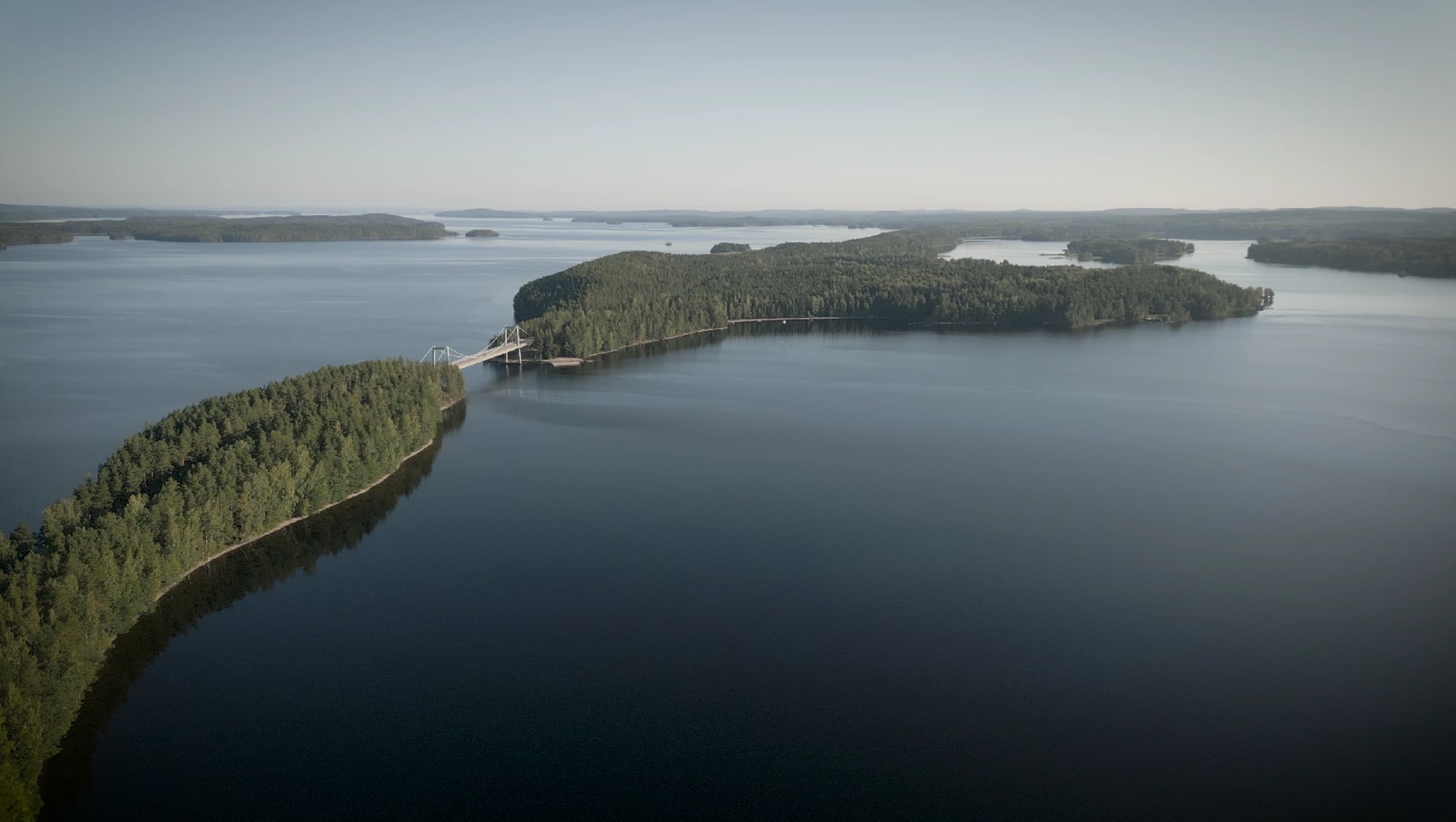 Vuokratulla kanootilla voit nauttia kansallispuiston maisemista