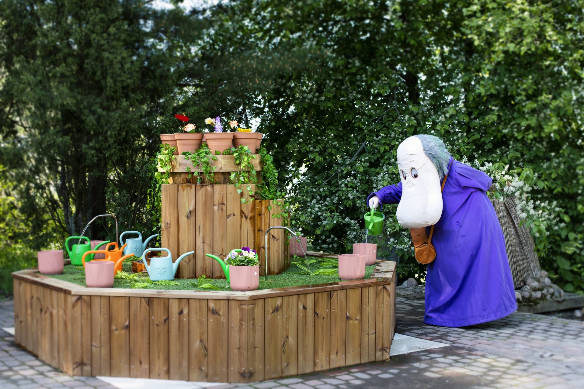 Hemulen´s flower bench Hemulen´s flower bench