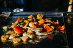 Grilliruokaa torilla. Grilled food at the market square.