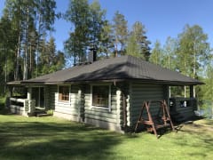 Harmola Farm cottage exterior.